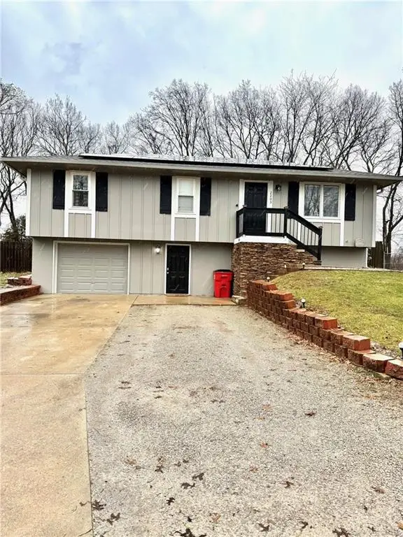 2203 S Owings Street, Oak Grove, MO 64075 - #2