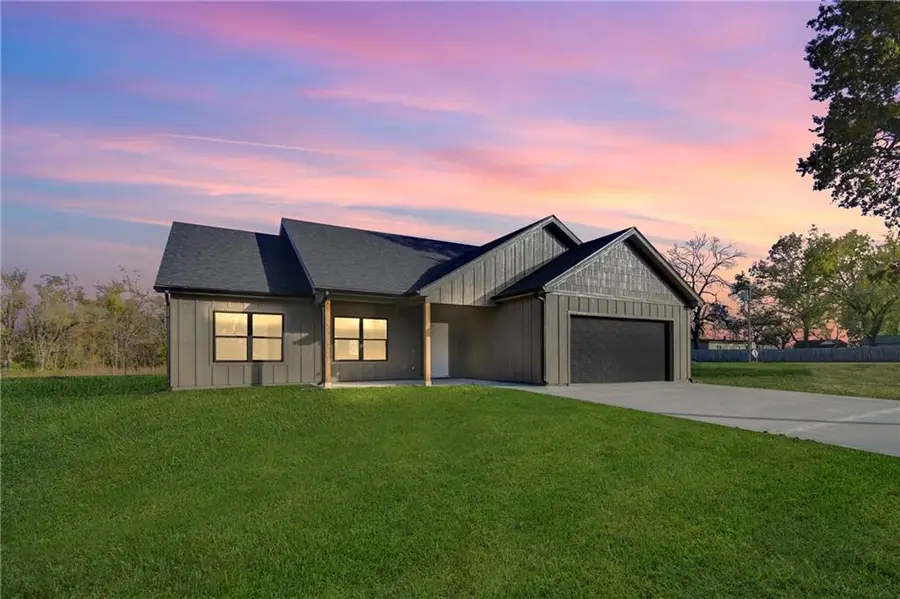 501 East Street, East Lynne, MO 64743 - #3