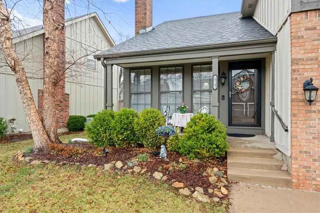10142 W 86th Street, Overland Park, KS 66212 - #1