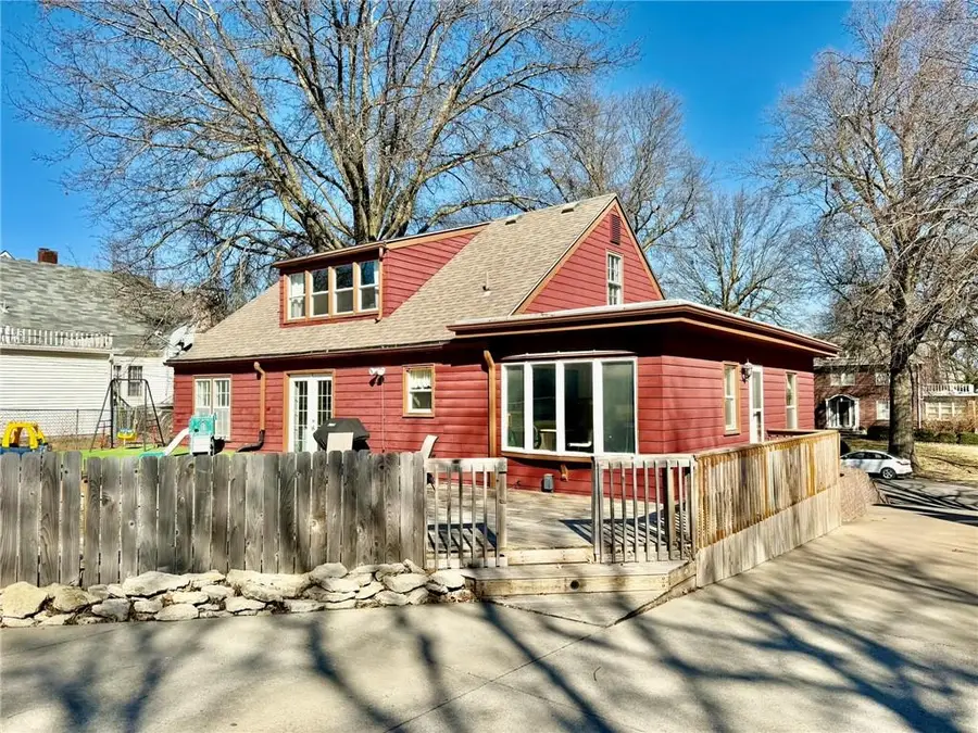 924 W 3rd Street, Maryville, MO 64468 - #3