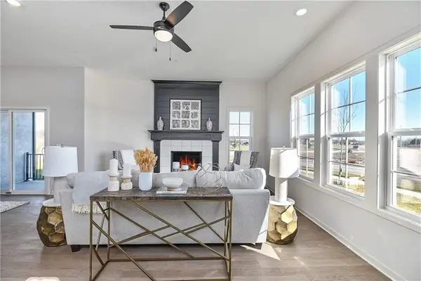 129 S Diane Drive, Olathe, KS 66061