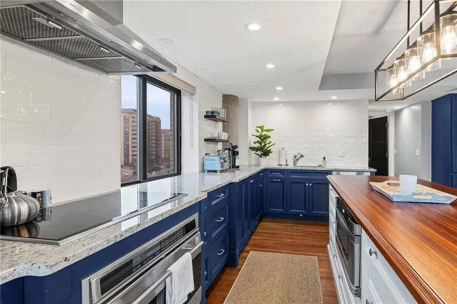 803 W 48th Street #706, Kansas City, MO 64112 - #3