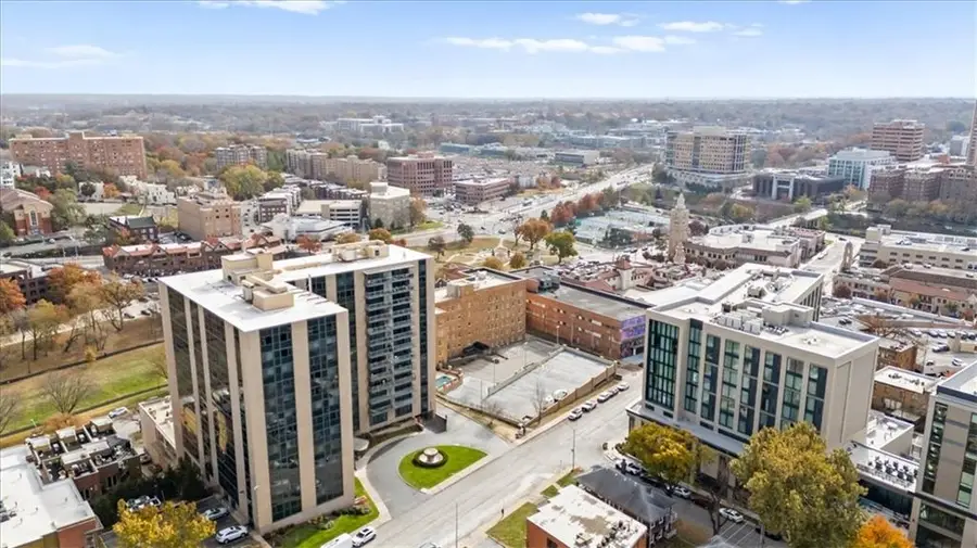 4545 Wornall Road #1110, Kansas City, MO 64111 - #2