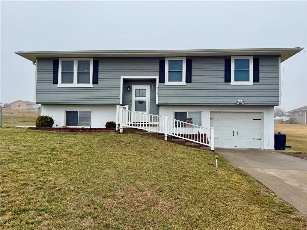 717 E South Avenue, Maryville, MO 64468 - #1