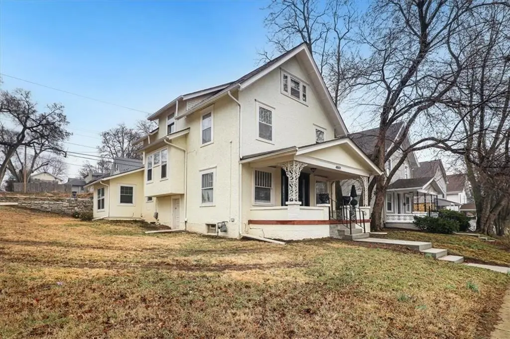 4601 State Line Road, Kansas City, MO 64112 - #1