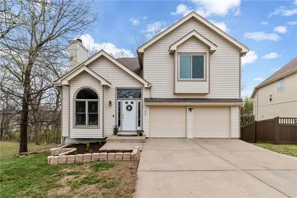 7833 N Strathbury Avenue, Kansas City, MO 64151