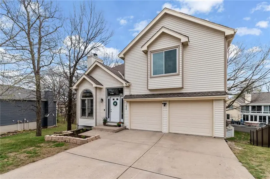 7833 N Strathbury Avenue, Kansas City, MO 64151 - #3