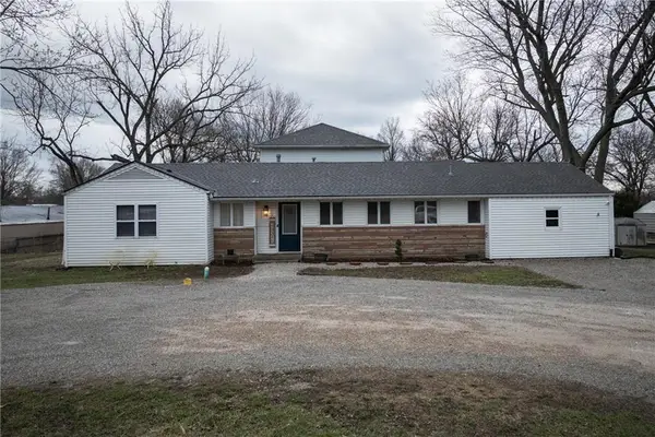 18 SW County Rd Bb Highway, Warrensburg, MO 64093
