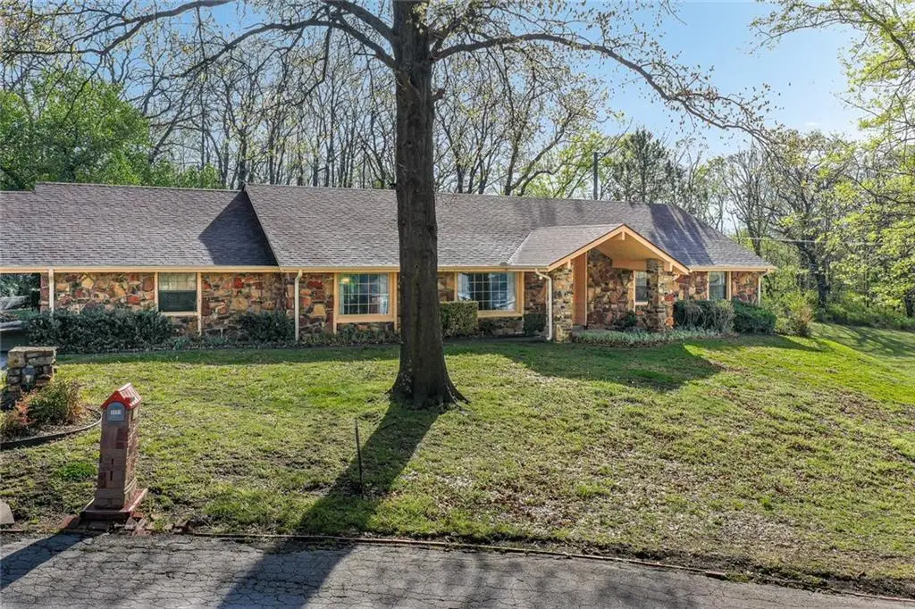 1301 Crestwood Drive, Coffeyville, KS 67337 - #1