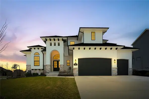 11903 W 167th Terrace, Overland Park, KS 66221