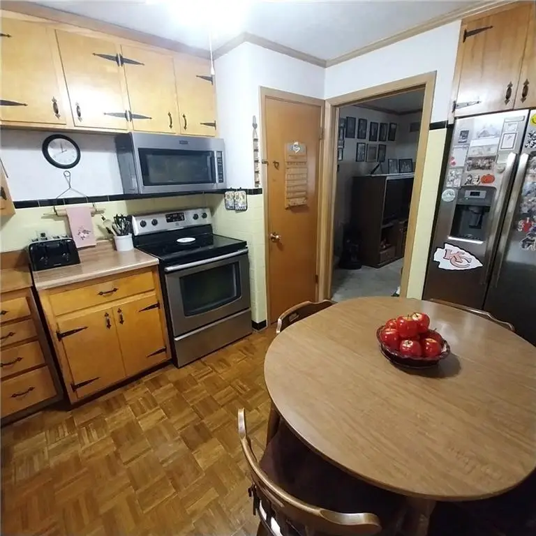 103 N Arnold Avenue, Harrisonville, MO 64701 - #3