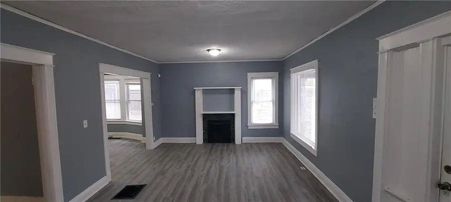 3617 Olive Street, Kansas City, MO 64109 - #2