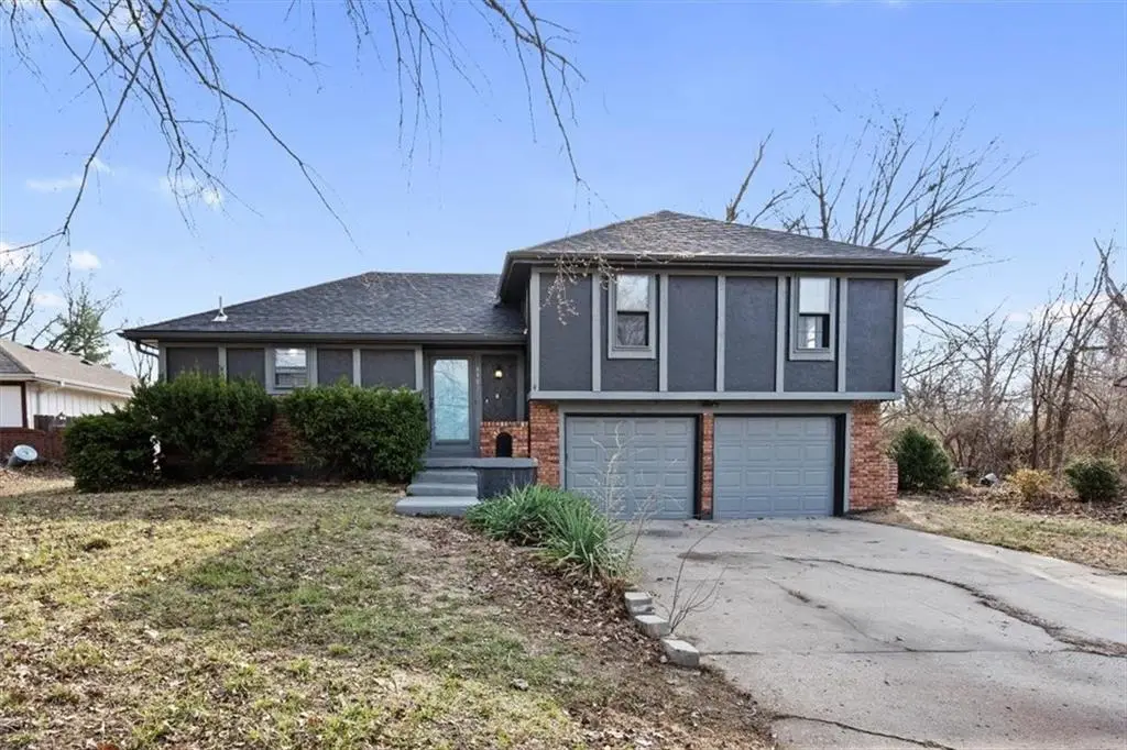 8401 Sterling Avenue, Raytown, MO 64138 - #1