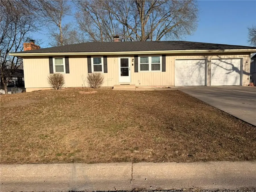 5821 N Colorado Avenue, Kansas City, MO 64119 - #2