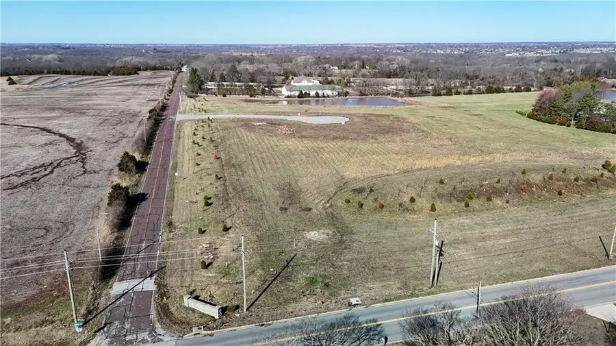 17051 Manor Drive, Stilwell, KS 66085 - #3