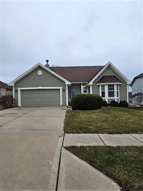 211 Essex Drive, Smithville, MO 64089 - #1