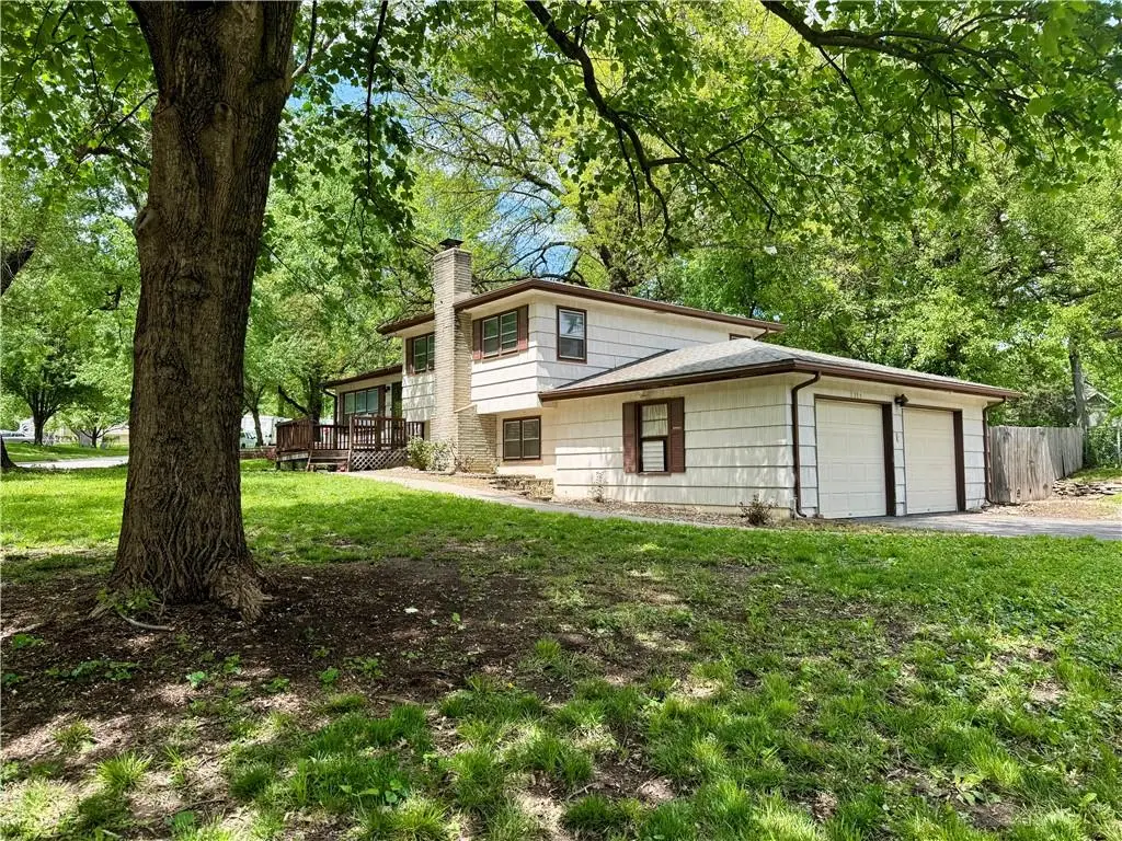 7311 Stearns Street, Shawnee, KS 66203 - #1