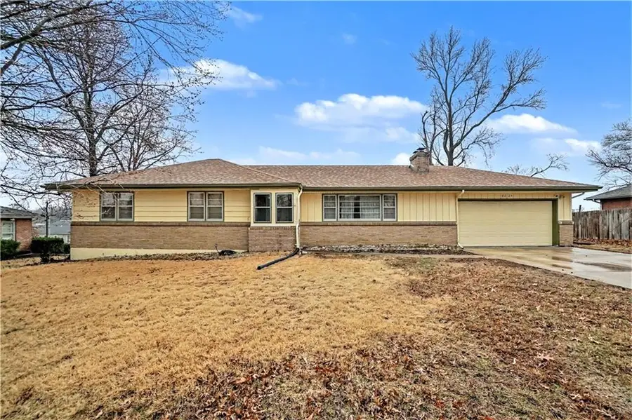 8225 Wood Avenue, Kansas City, KS 66112 - #2