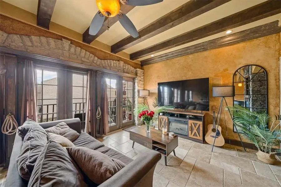 1111 W 46th Street #12, Kansas City, MO 64112 - #3