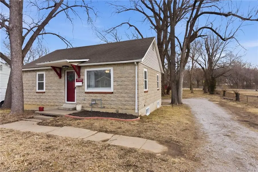 2509 S Sterling Avenue, Independence, MO 64052 - #2