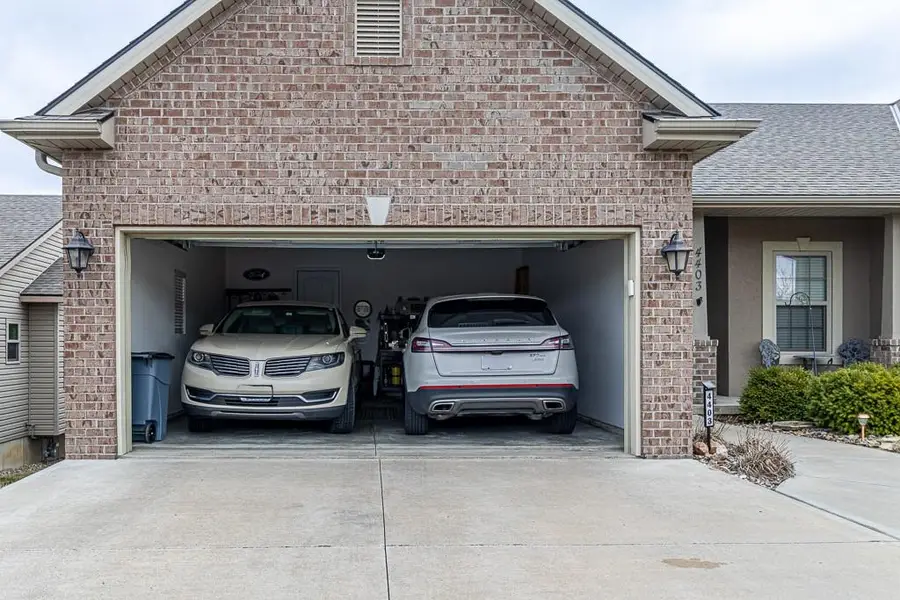 4403 Stonebridge Drive W, Saint Joseph, MO 64505 - #3