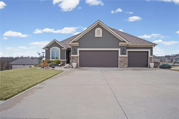 4600 Greystone Drive, St Joseph, MO 64505