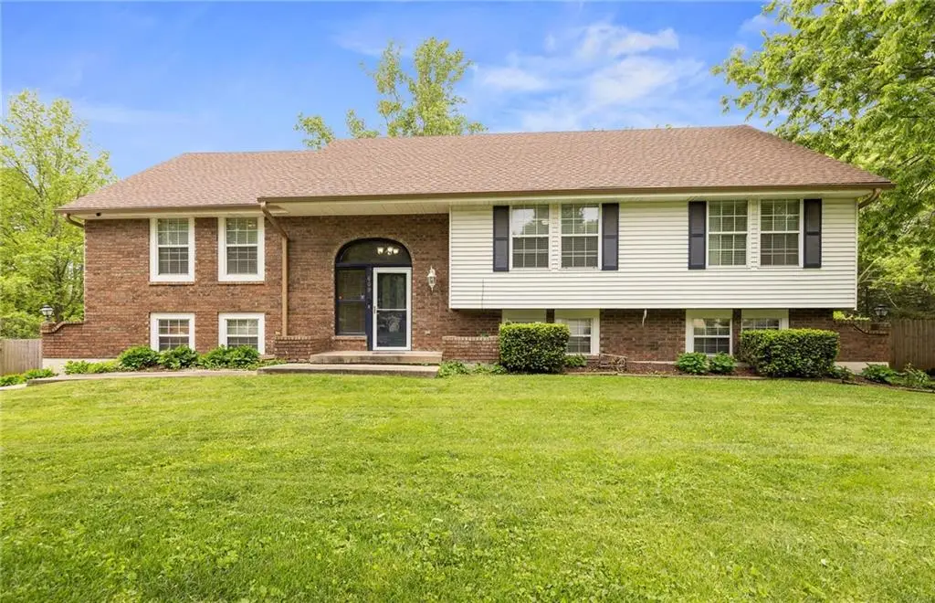 600 NE Sunny Creek Lane, Blue Springs, MO 64014 - #1