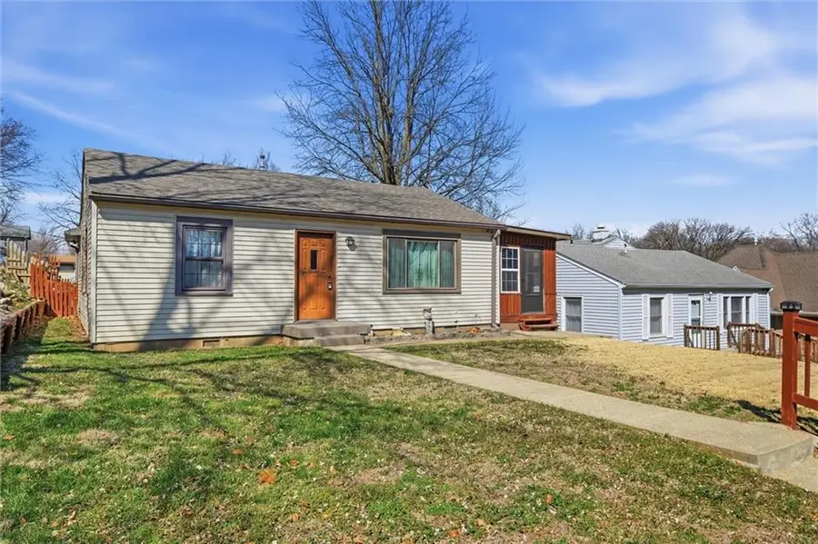 1307 Santa Fe Street, Atchison, KS 66002 - #3