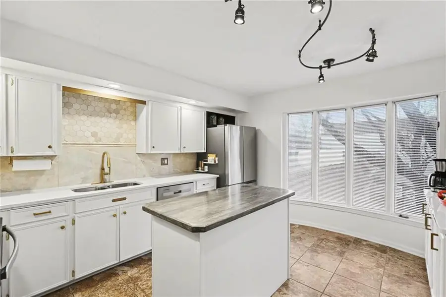 8721 Riggs Lane, Overland Park, KS 66212 - #2