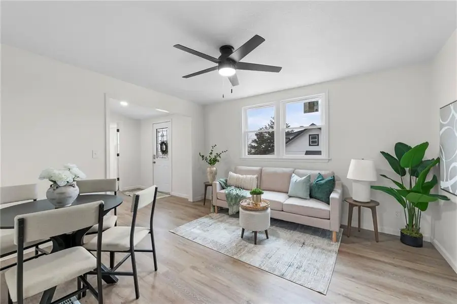 309 E 2nd Street, Bonner Springs, KS 66012 - #2