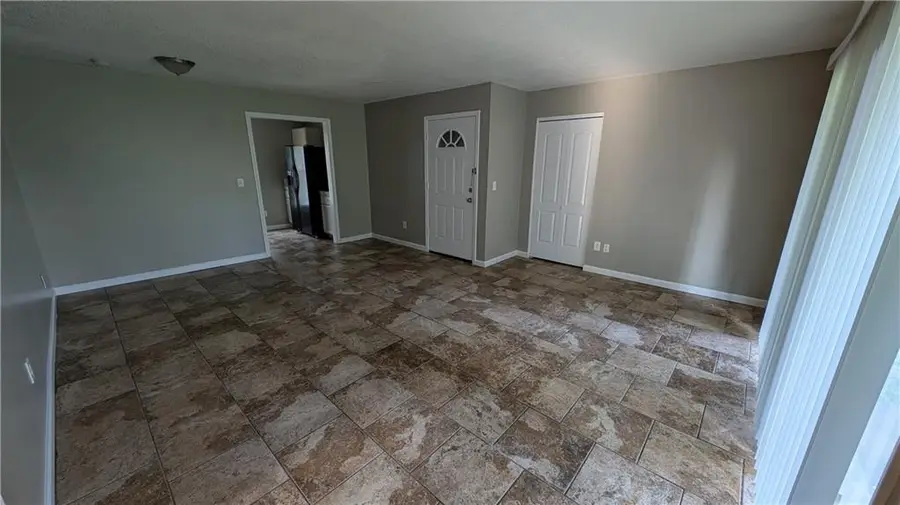 8612 Countryshire Lane, Kansas City, MO 64138 - #3