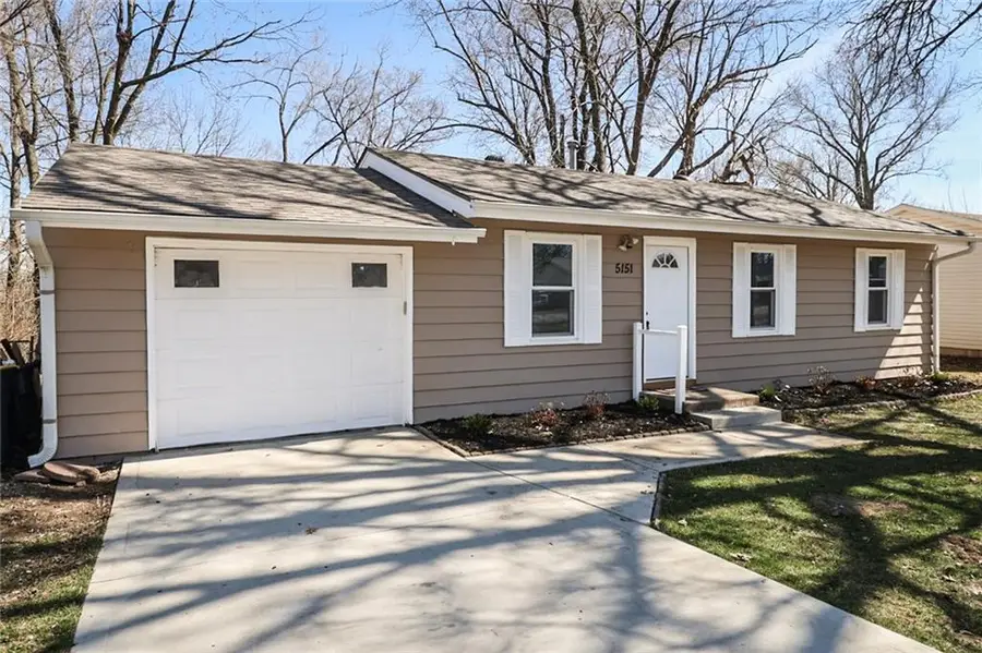 5151 N Winchester Avenue, Kansas City, MO 64119 - #2