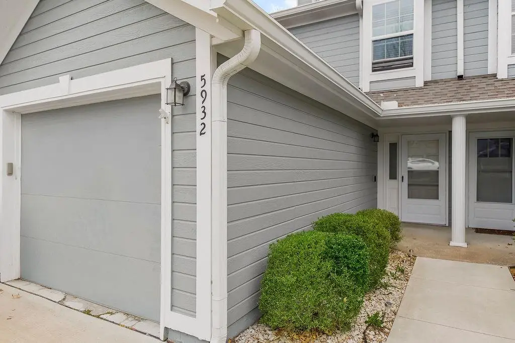 5932 NE Moonstone Drive #3B, Lees Summit, MO 64064 - #1