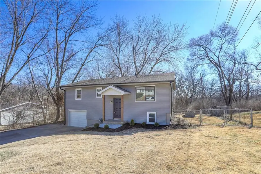 1121 Cordell Street, Excelsior Springs, MO 64024 - #2