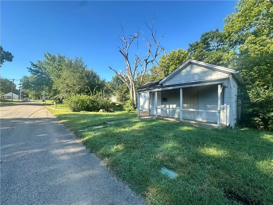 510 Maple Street, Warrensburg, MO 64093 - #2