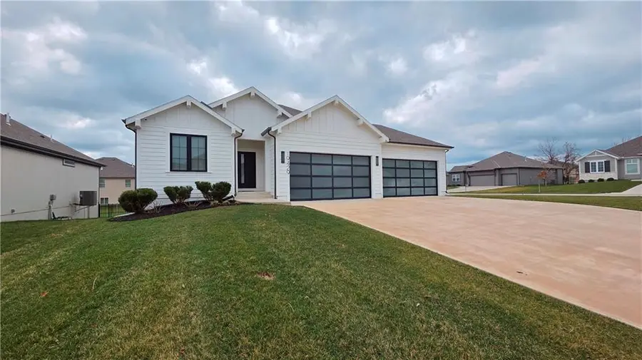 19429 W 201st Terrace, Spring Hill, KS 66083 - #2