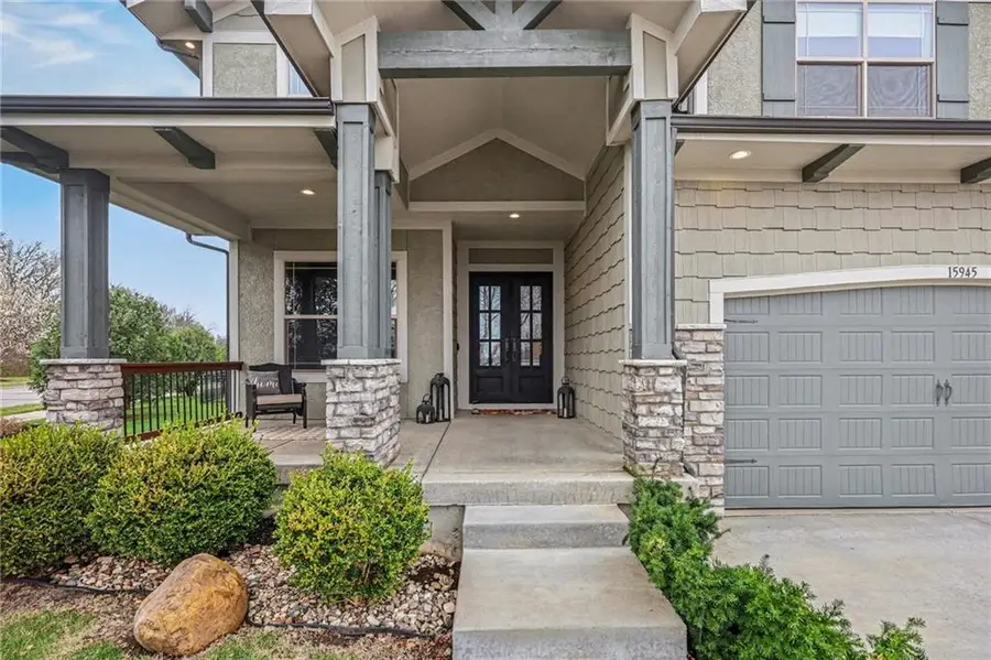 15945 W 165th Street, Olathe, KS 66062 - #3