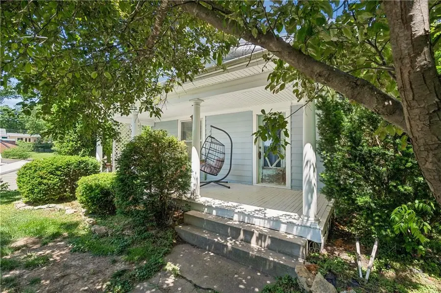 424 Walnut Street, Weston, MO 64098 - #3