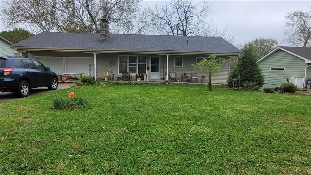 8 NW 67th Terrace, Gladstone, MO 64118 - #1