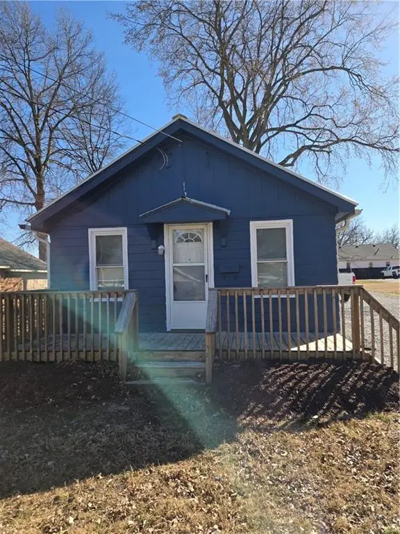 206 E Collage Street, Clinton, MO 64735 - #1