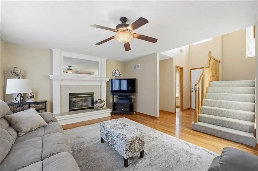 19104 W 163rd Place, Olathe, KS 66062 - #3