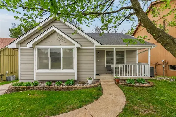 1907 NW 62nd Terrace, Kansas City, MO 64151