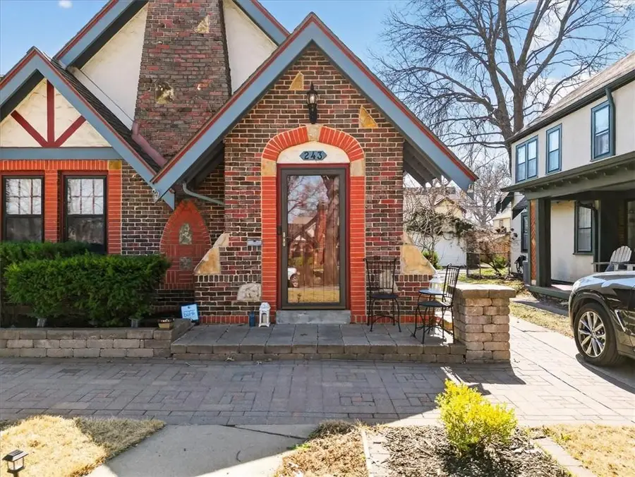 243 E 72nd Terrace, Kansas City, MO 64114 - #3
