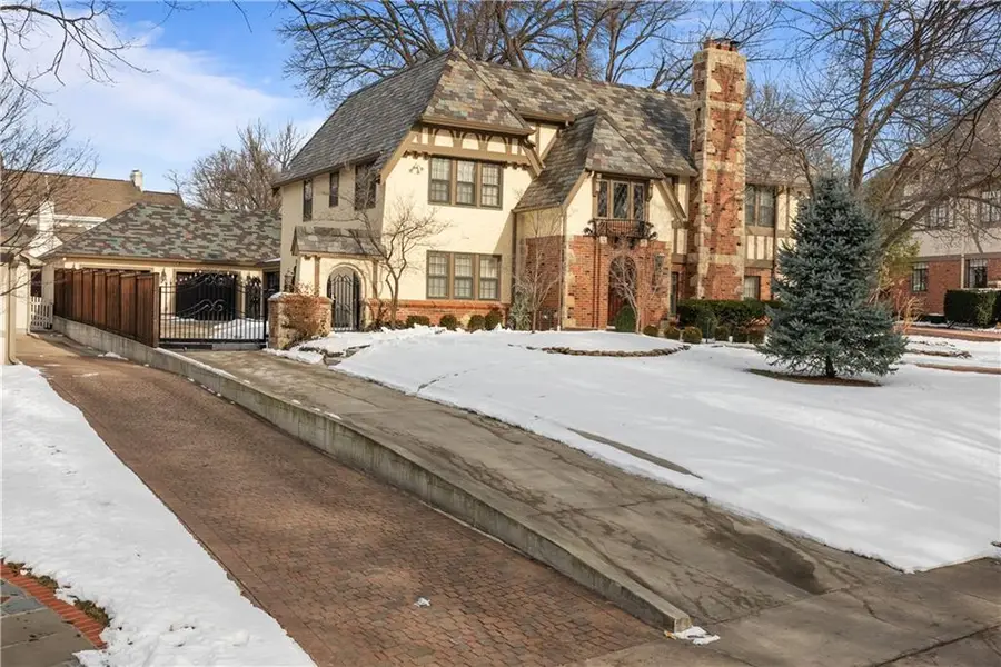 1234 Huntington Road, Kansas City, MO 64113 - #2