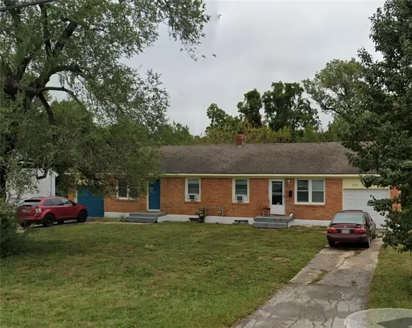 13729 S Us 71 Highway, Grandview, MO 64030