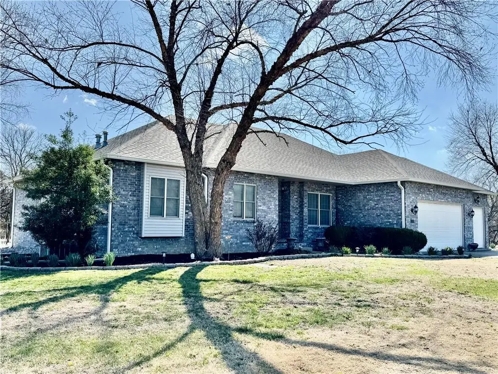 611 Deer Trail, Parsons, KS 67357 - #1