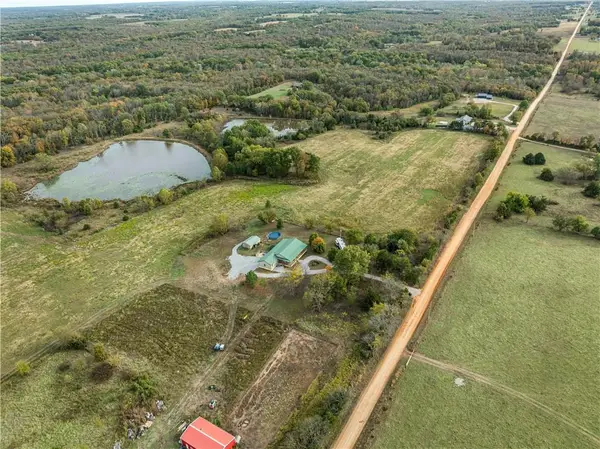 22507 S 2325 Road, Milo, MO 64767