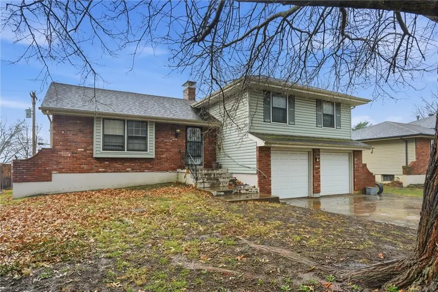 16201 E 40th Street S, Independence, MO 64055 - #3