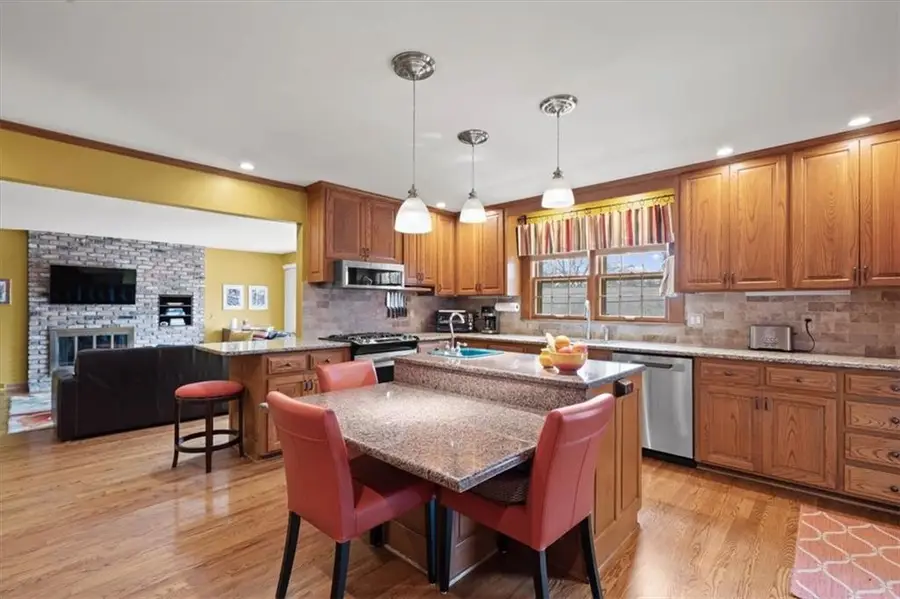 6601 Outlook Drive, Mission, KS 66202 - #2