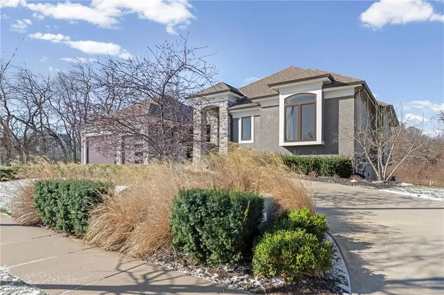 11512 S Iowa Street, Olathe, KS 66061 - #2